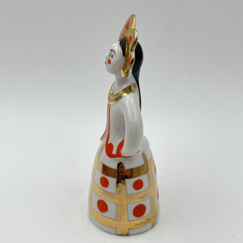 Статуэтка "Матрешка-невеста", фарфор, роспись, золочение, Дулевский фарфоровый завод (Дулёво), СССР, 1968-1991 гг.