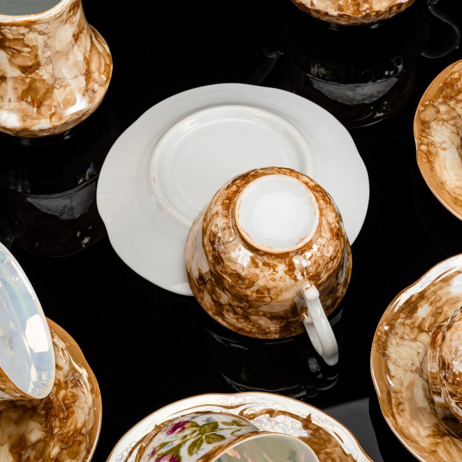 Сервиз чайный с декором в виде роз и разводов на 6 персон (15 предметов)