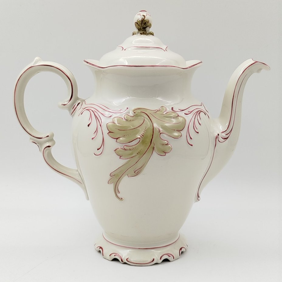 Чайник (кофейник) с растительным декором