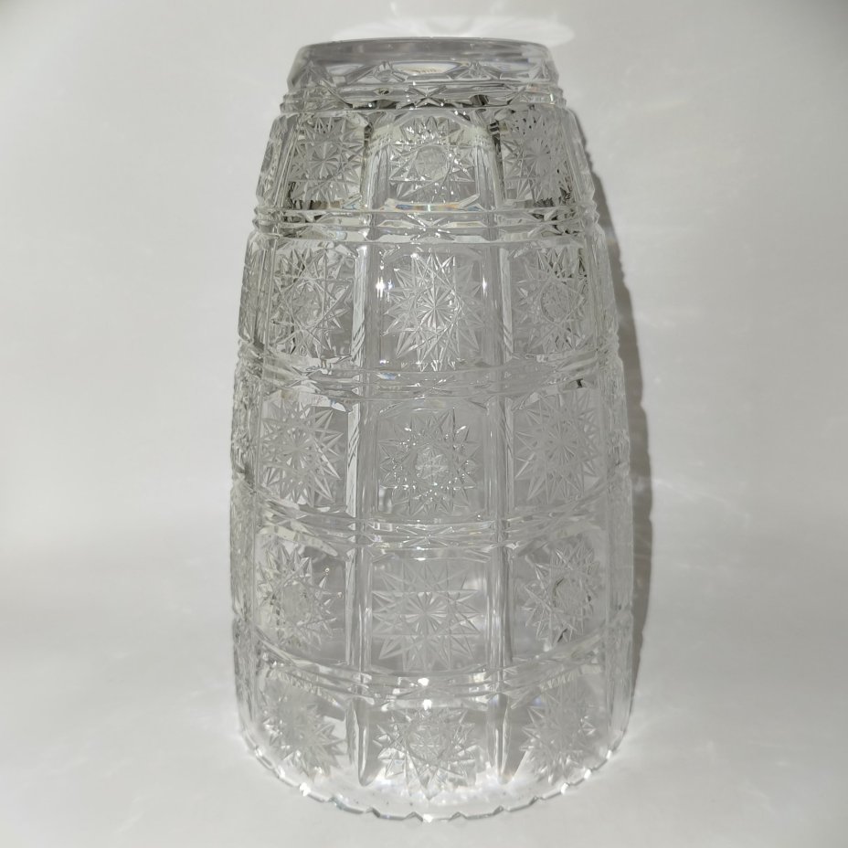 Крупная ваза с рельефным резным декором, хрусталь, алмазная грань, Bohemia Crystal (Bohemia Glass), Чехословакия, 1970-1990 гг.