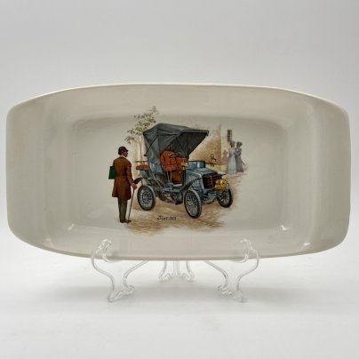 Лоток для мелочей, украшенный изображением автомобиля "Fiat 1901", фаянс, деколь, Западная Европа, 1950-1970 гг.