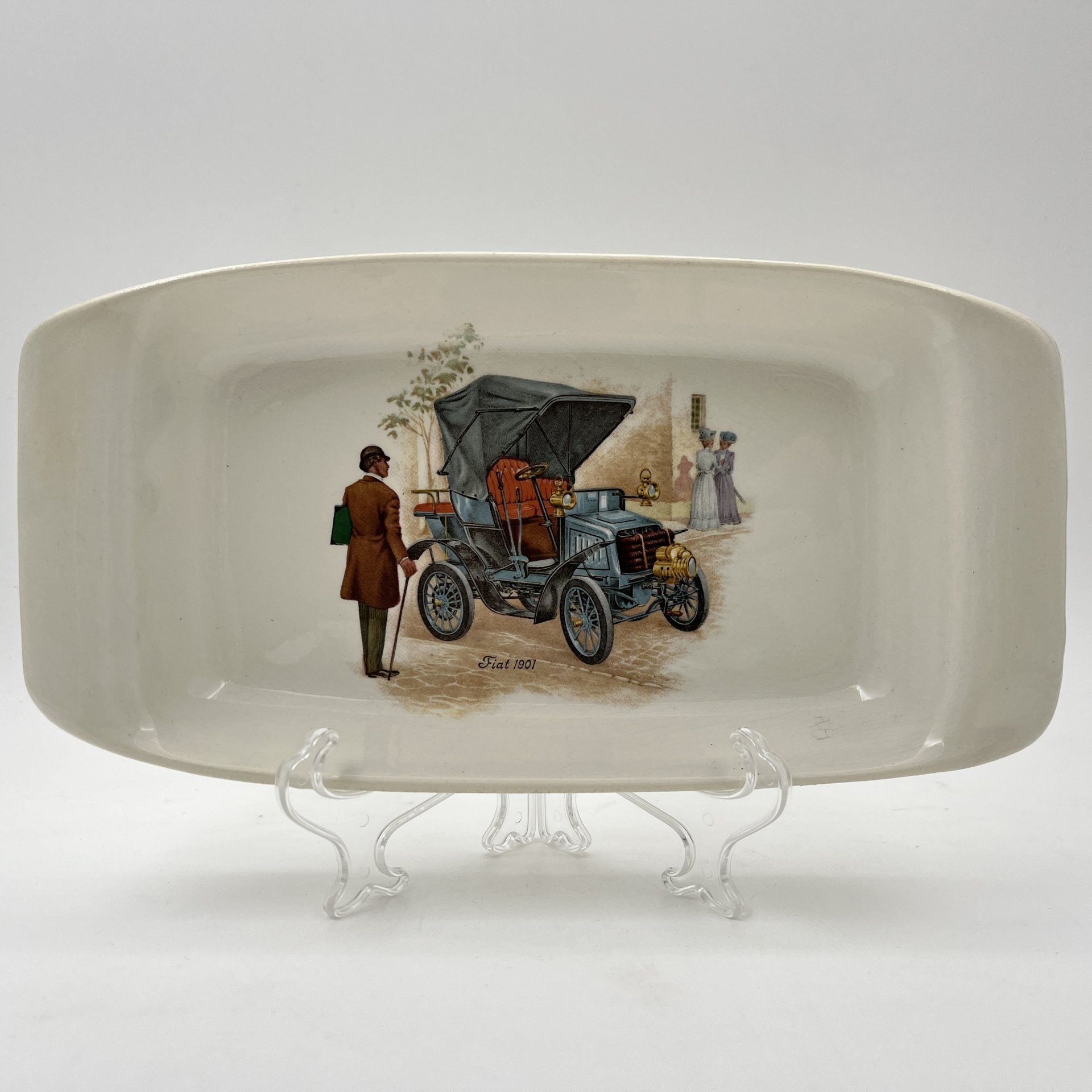 Лоток для мелочей, украшенный изображением автомобиля "Fiat 1901", фаянс, деколь, Западная Европа, 1950-1970 гг.
