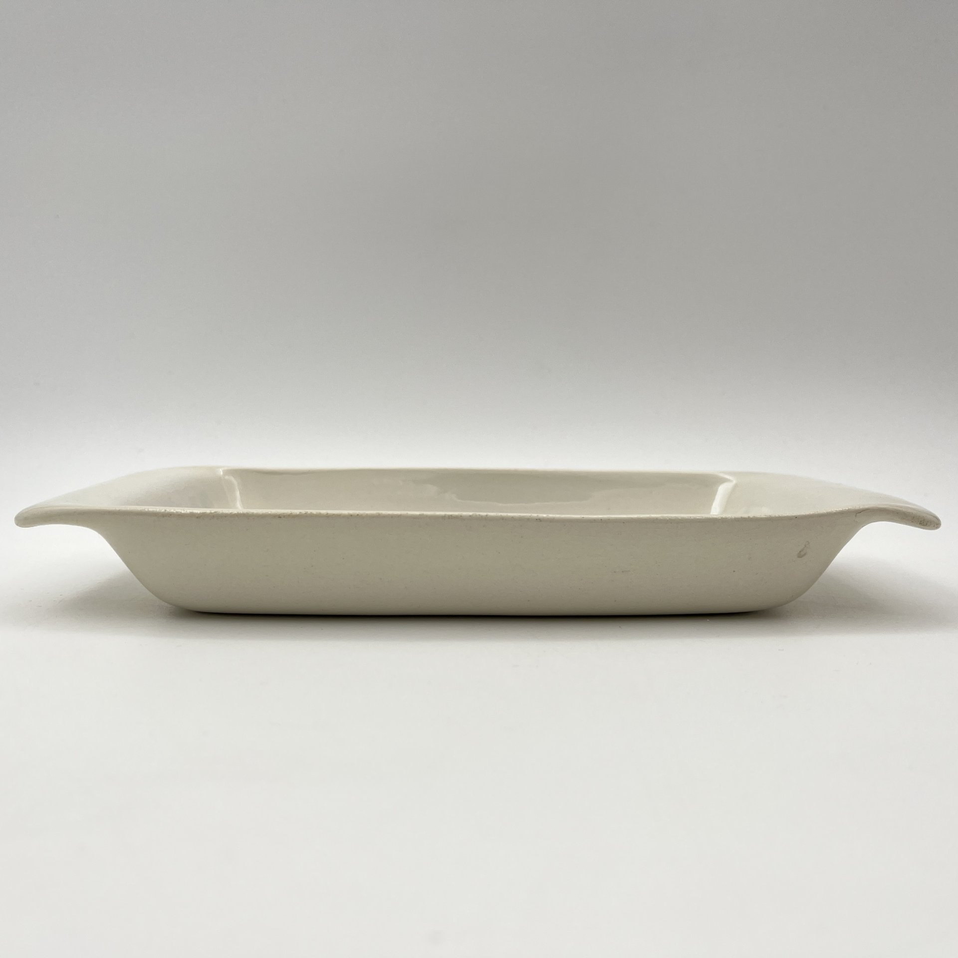 Лоток для мелочей, украшенный изображением автомобиля "Fiat 1901", фаянс, деколь, Западная Европа, 1950-1970 гг.