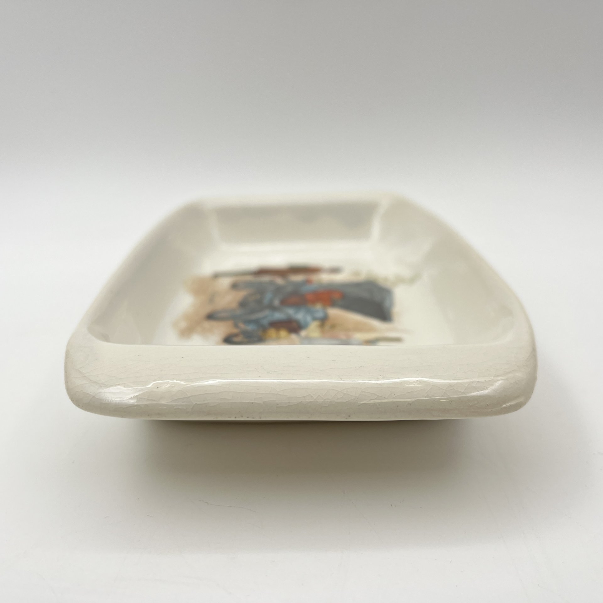 Лоток для мелочей, украшенный изображением автомобиля "Fiat 1901", фаянс, деколь, Западная Европа, 1950-1970 гг.