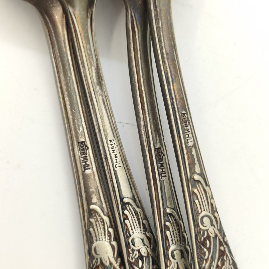 Набор из 4-х чайных ложек "Дубок", мНЦ (медь-никель-цинк), Киевский завод столовых приборов и посуды им. Дзержинского (ЗiД, ЗиД), СССР, 1950-1960 гг.