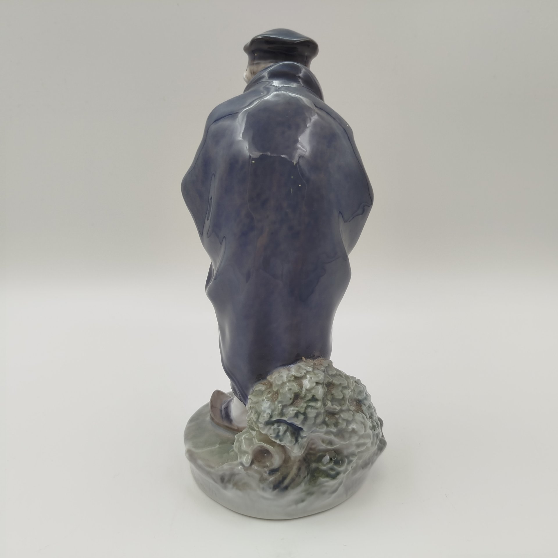 Статуэтка "Пастух с собакой", автор модели Christian Thompson, фарфор, роспись, Royal Copenhagen, Дания, 1966 г.