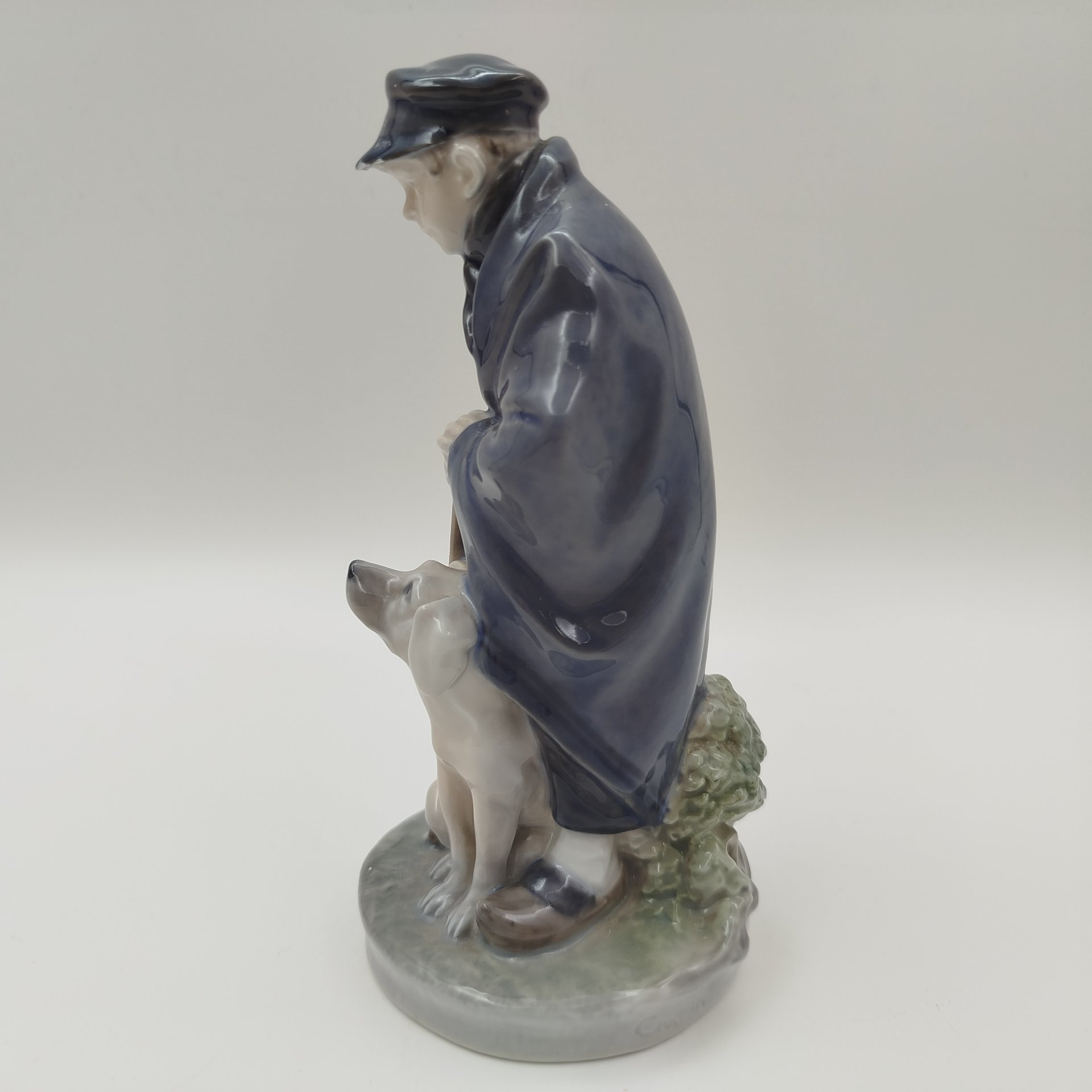 Статуэтка "Пастух с собакой", автор модели Christian Thompson, фарфор, роспись, Royal Copenhagen, Дания, 1966 г.