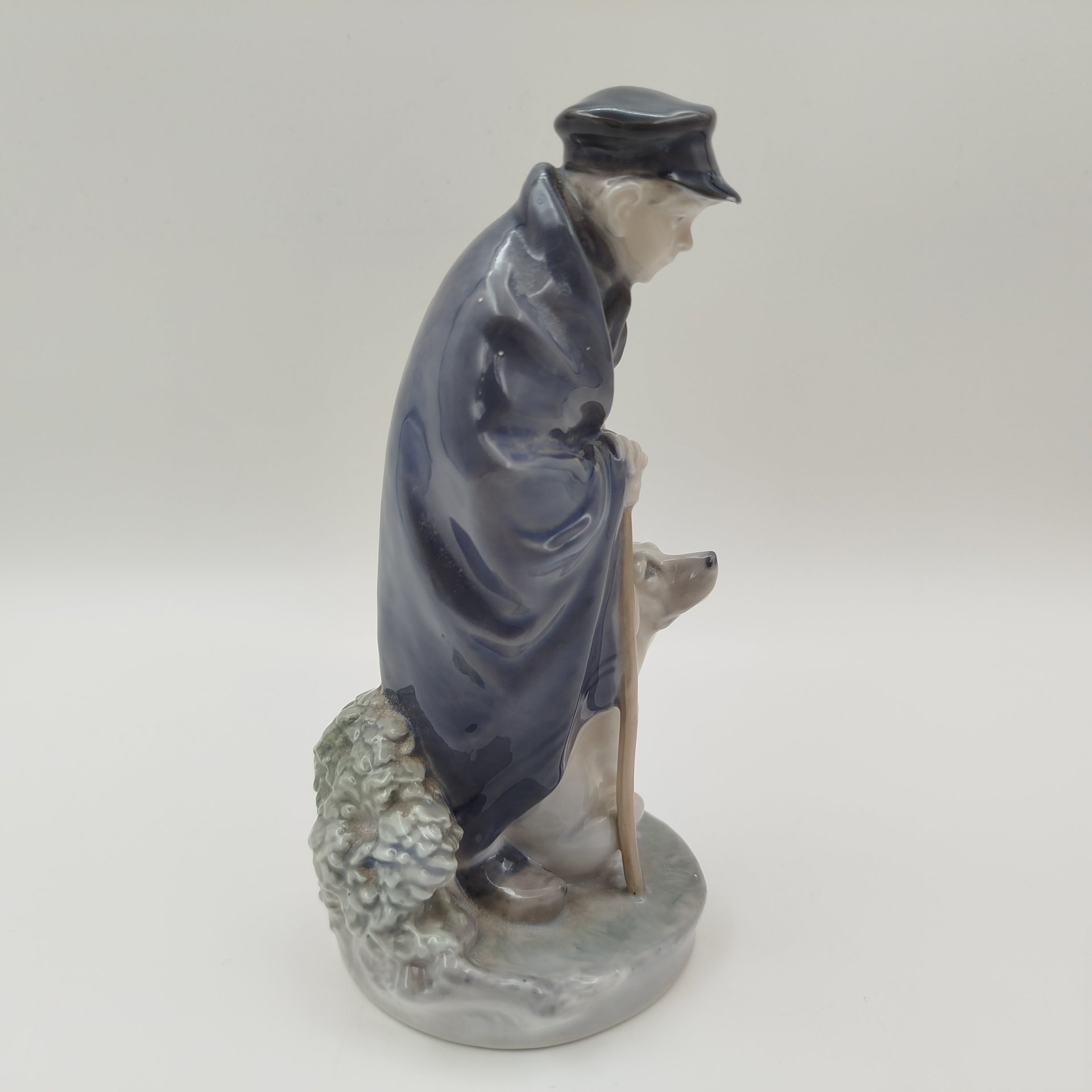 Статуэтка "Пастух с собакой", автор модели Christian Thompson, фарфор, роспись, Royal Copenhagen, Дания, 1966 г., Royal Copenhagen