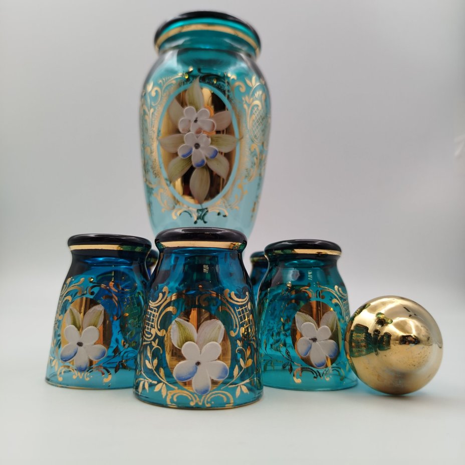 Набор для подачи крепких напитков на 6 персон (штоф и 6 стопок), украшенный объемным цветочным декором