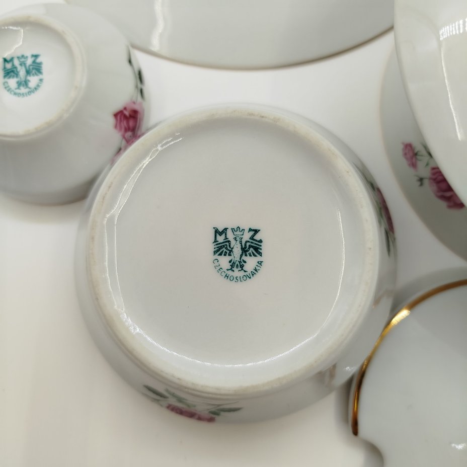 Набор для сервировки украшенный цветочным декором(соусник, солонка, сахарница, десертная тарелка), фарфор, деколь, золочение, Moritz Zdekauer (MZ), Чехословакия, 1970-1990 гг.