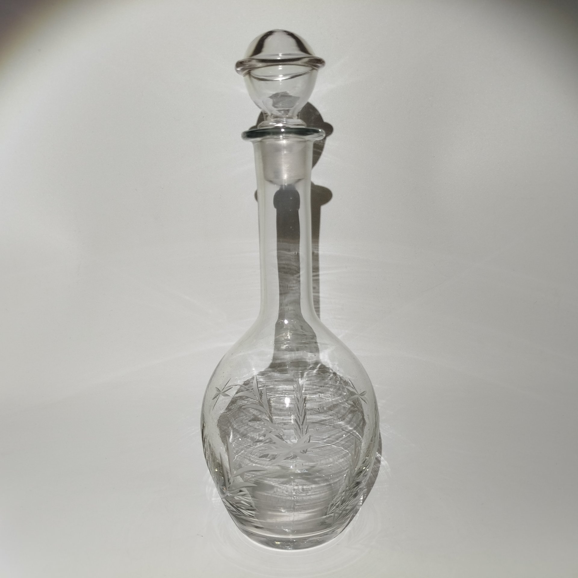Штоф (графин) с растительным декором, стекло, СССР, 1950-1970 гг.