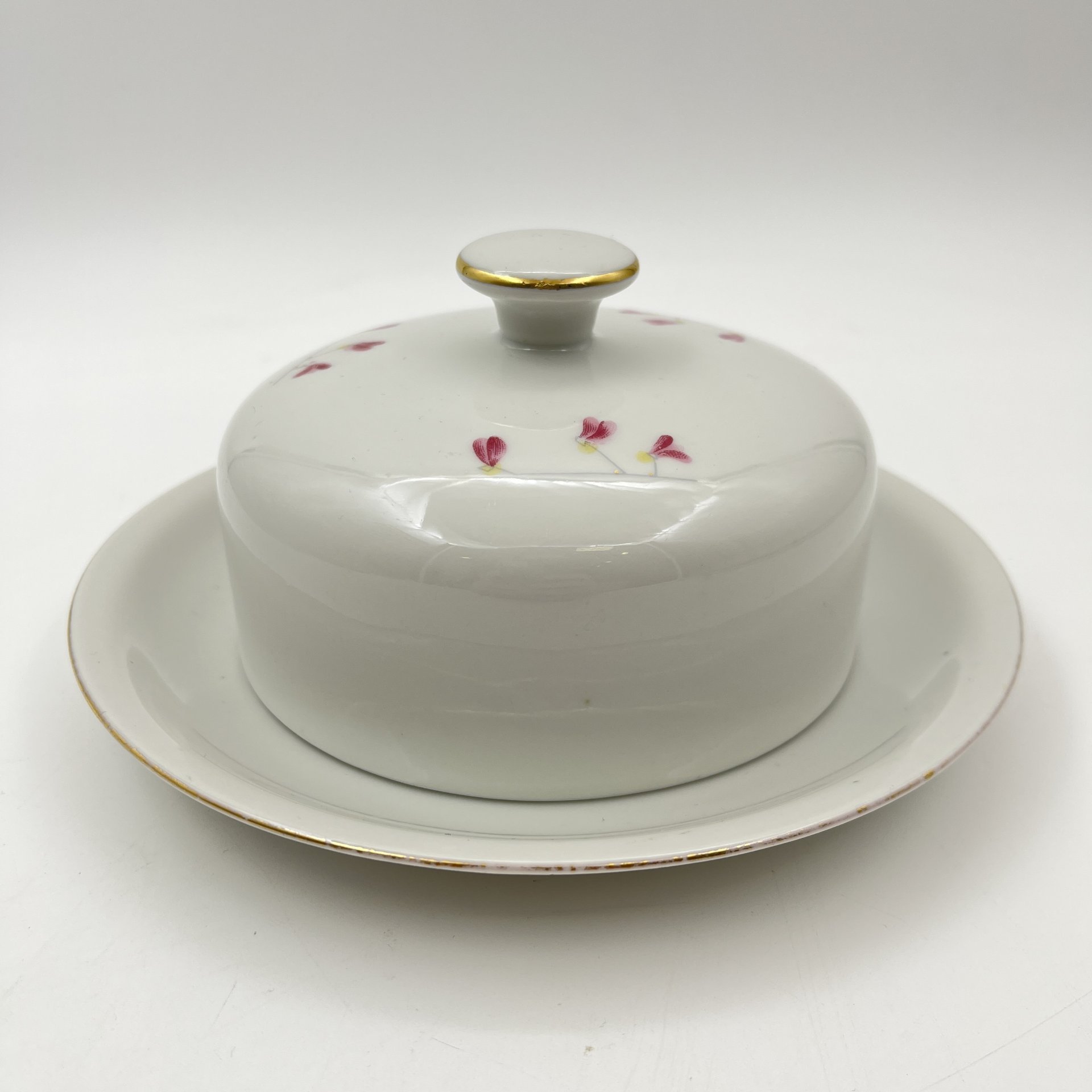 Масленка, украшенная изображением полевых цветов, Porzellanwerke Könitz (OPK)