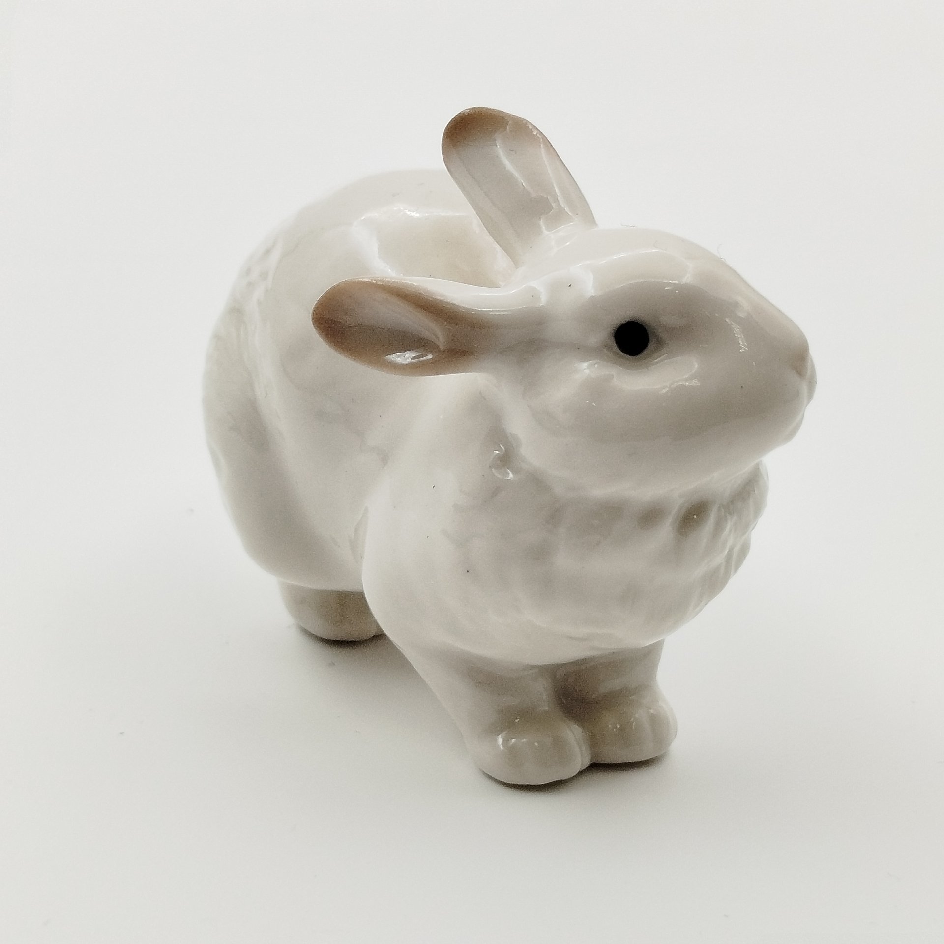 Статуэтка "Заяц", фарфор, роспись, Императорский фарфоровый завод (ИФЗ), Российская Федерация, 2000-2010 гг.