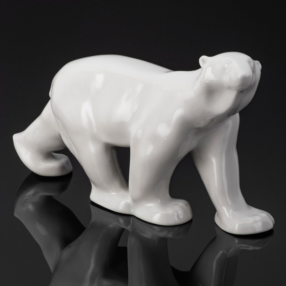 Статуэтка крупная "Белый медведь идущий" (без росписи), скульптор Воробьев Б.Я., фарфор, Ленинградский фарфоровый завод (ЛФЗ), СССР, 1970-1990 гг.