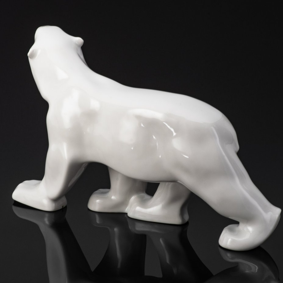 Статуэтка крупная "Белый медведь идущий" (без росписи), скульптор Воробьев Б.Я., фарфор, Ленинградский фарфоровый завод (ЛФЗ), СССР, 1970-1990 гг.