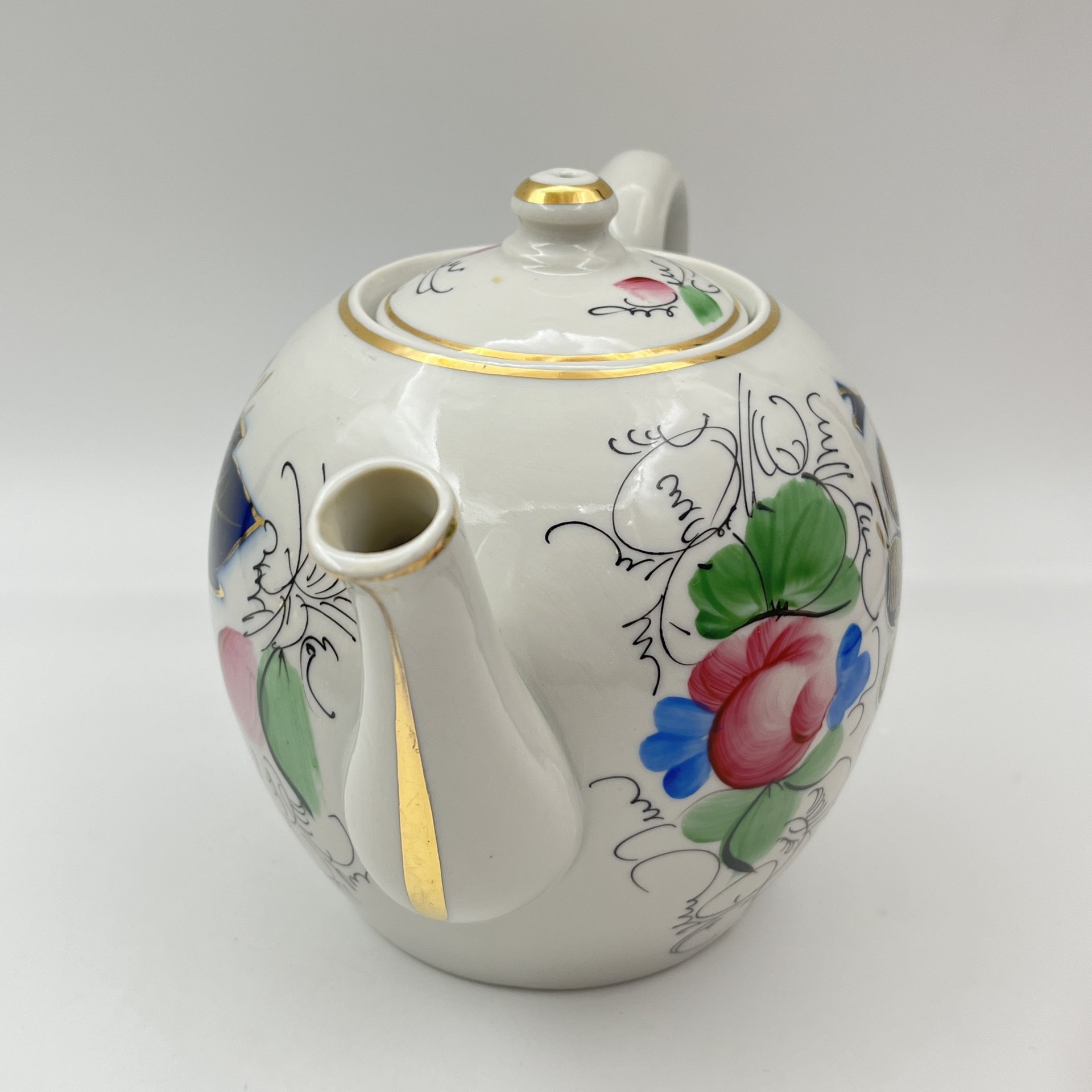 Чайник "Виноград", фарфор, роспись, золочение, Кузяевский фарфоровый завод, СССР, 1963-1991 гг.