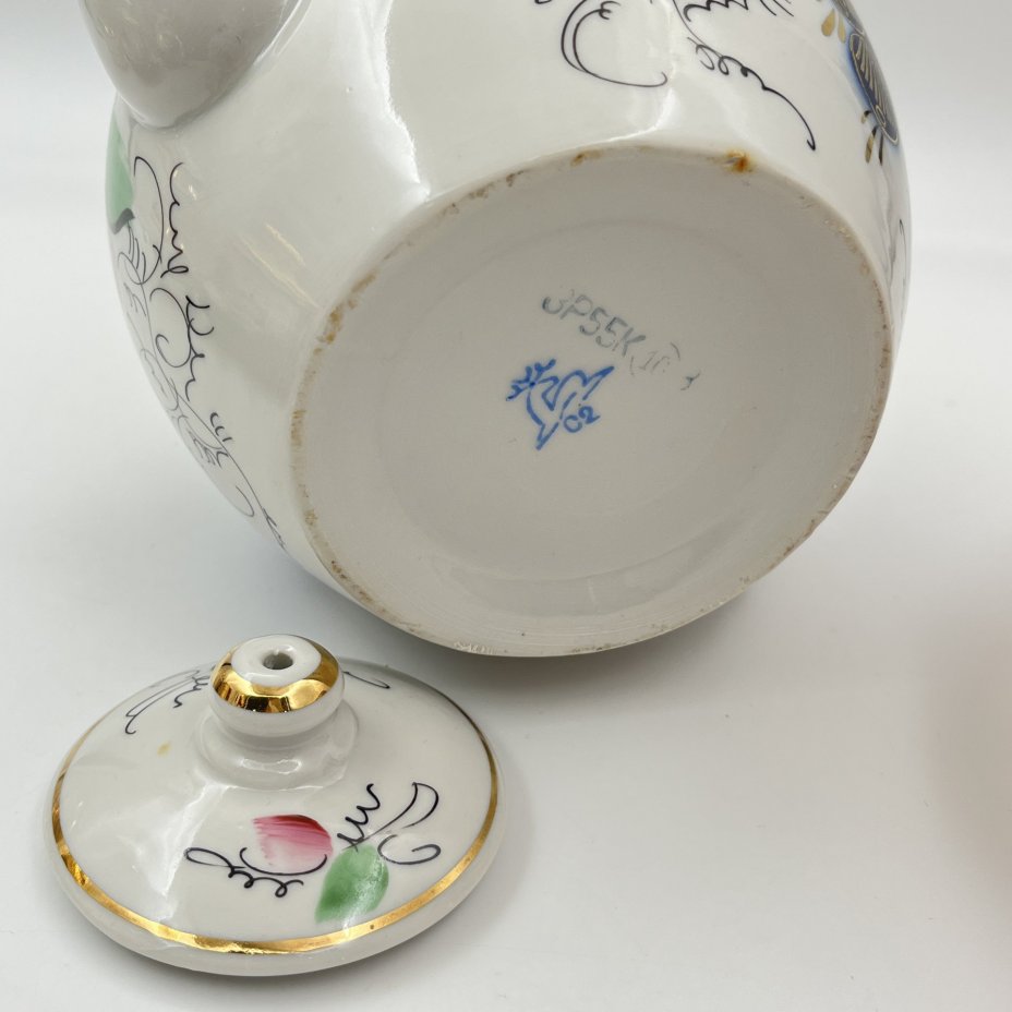 Чайник "Виноград", фарфор, роспись, золочение, Кузяевский фарфоровый завод, СССР, 1963-1991 гг.