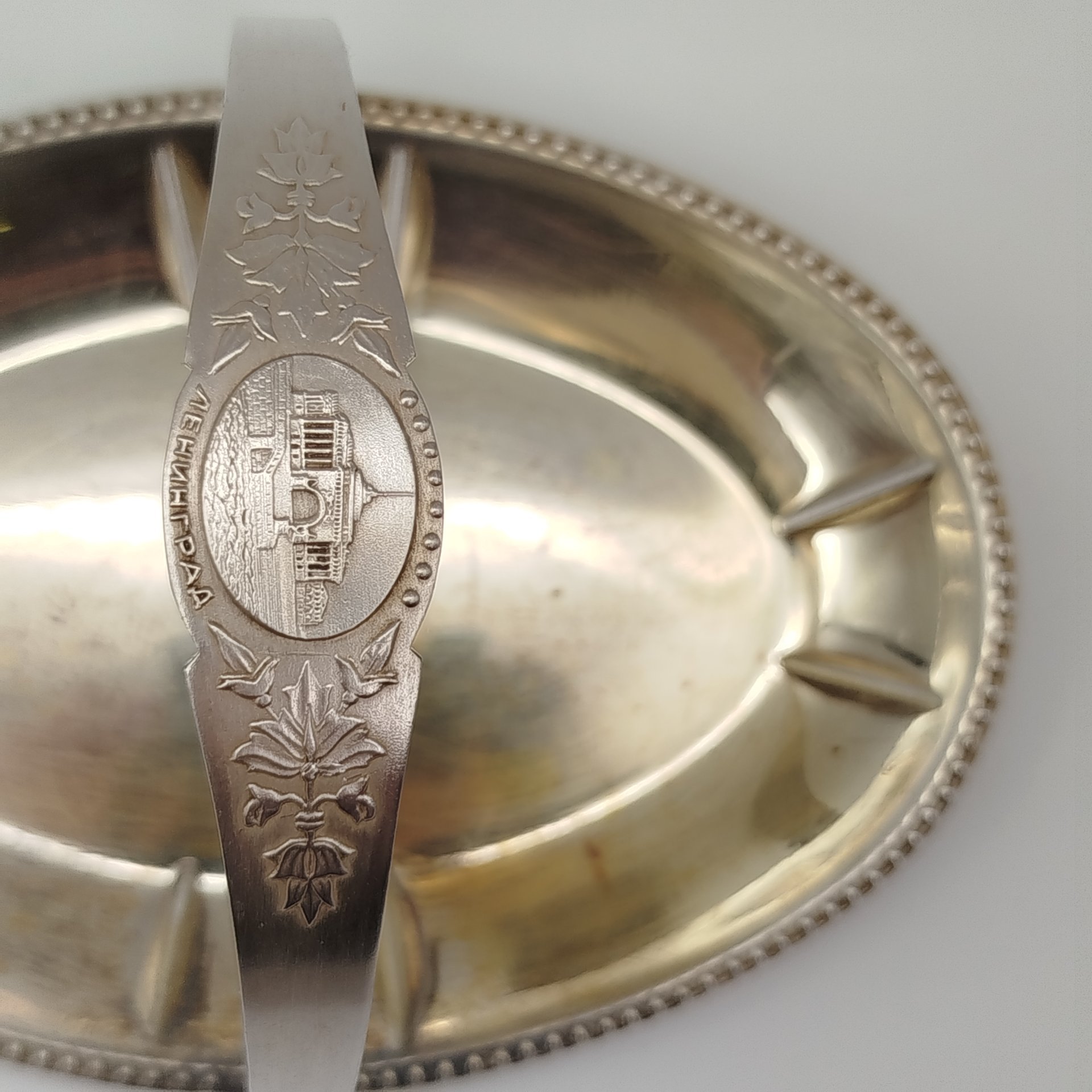 Ваза (орешница) "Ленинград" миндалевидной формы