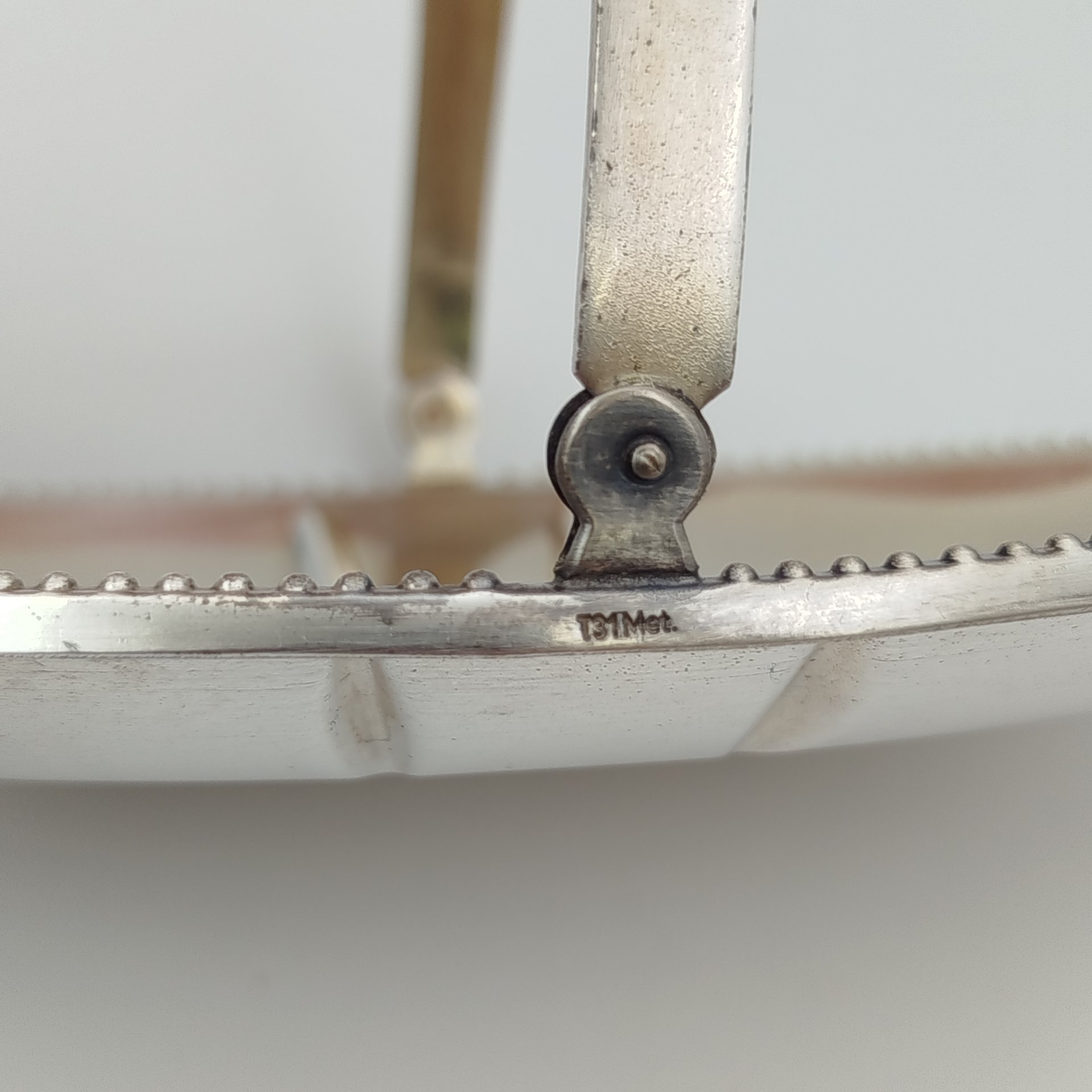 Ваза (орешница) "Ленинград" миндалевидной формы