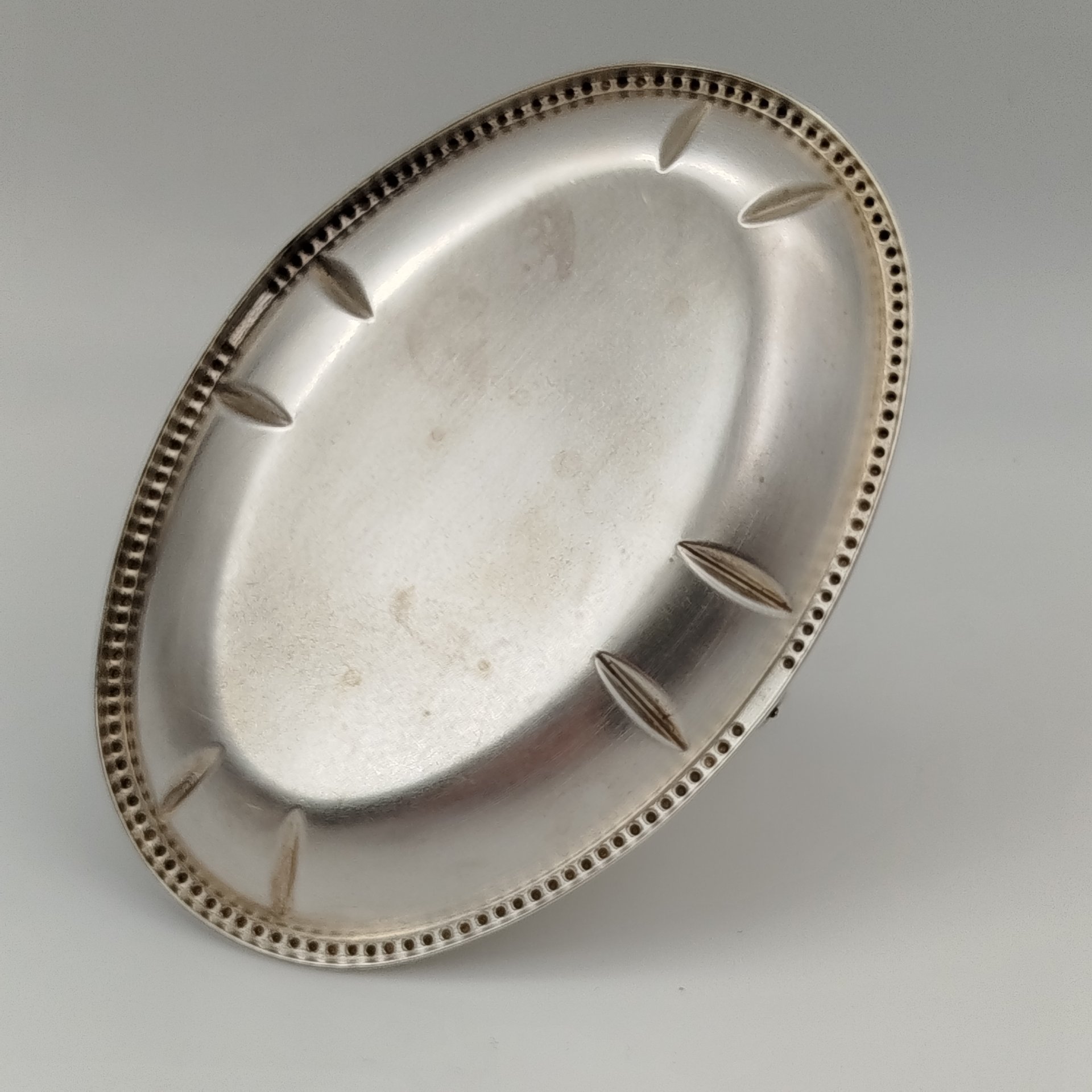 Ваза (орешница) "Ленинград" миндалевидной формы