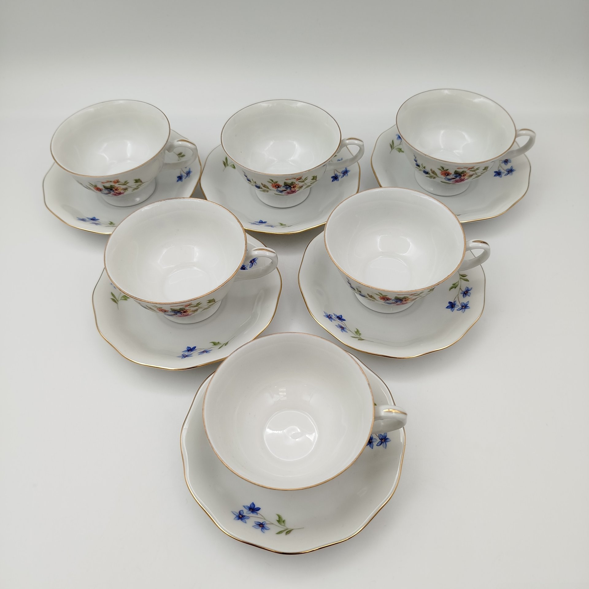 Набор из шести кофейных пар с нежным цветочным декором, фарфор, деколь, золочение, Jarolina, Польша, 1957-1980 гг.