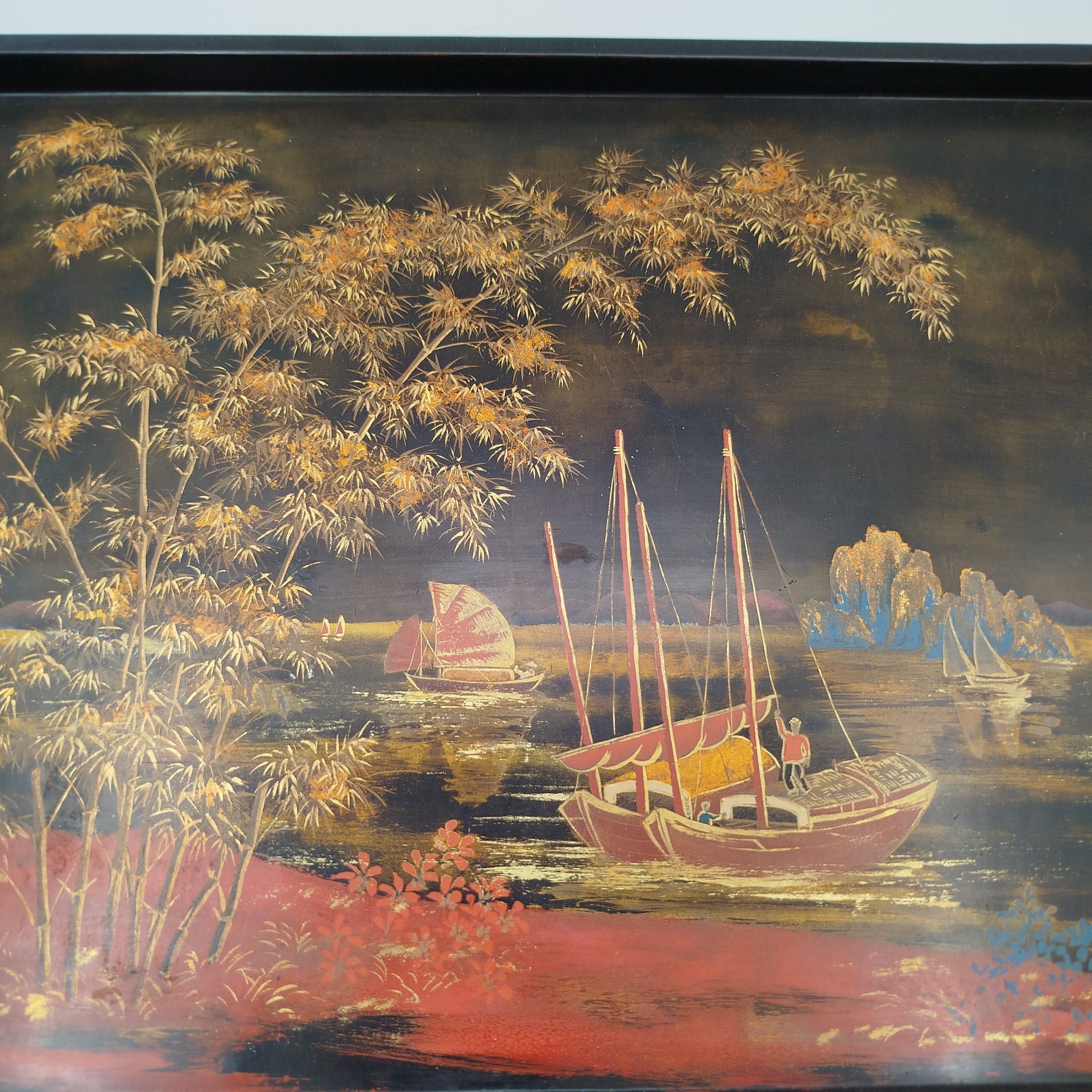 Поднос прямоугольной формы с пейзажным декором