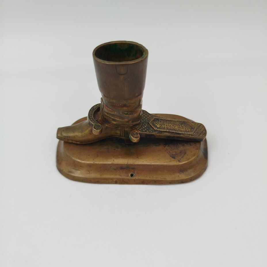 Подсвечник в форме сапога, бронза, Западная Европа, 1900-1930 гг.