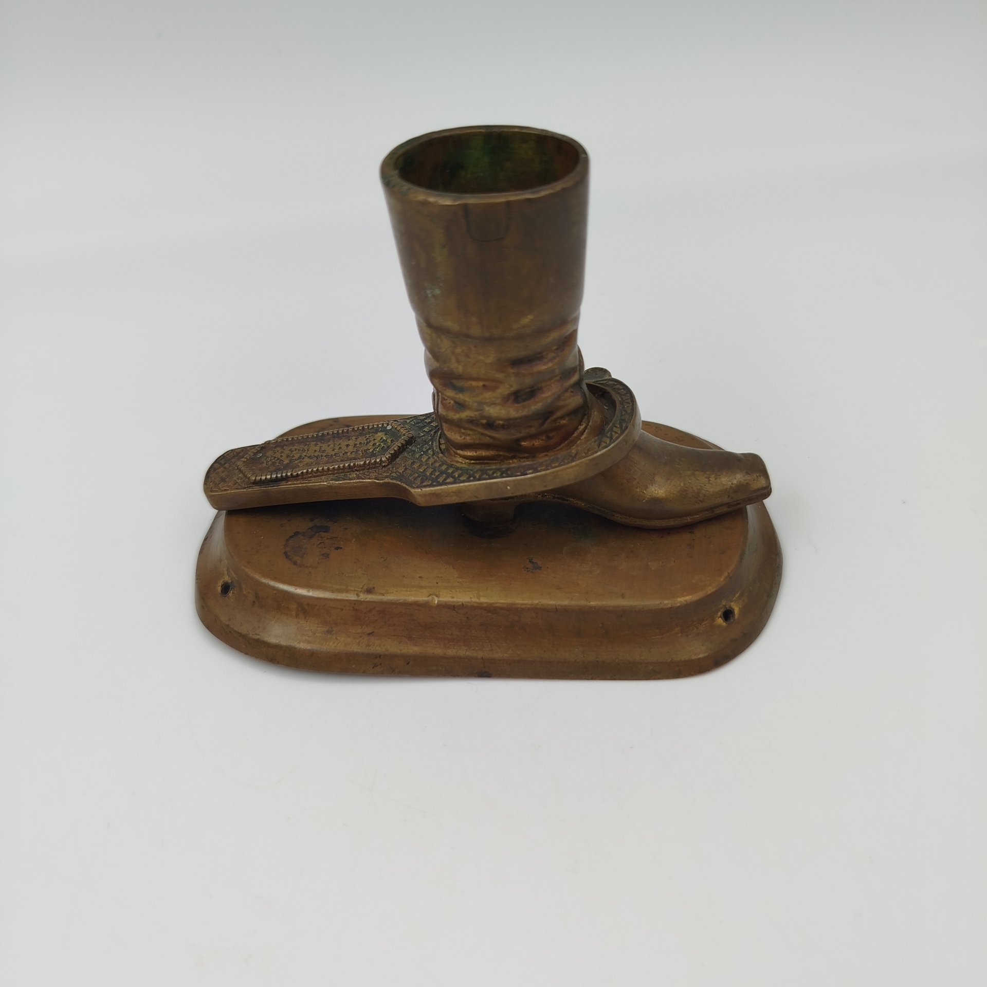 Подсвечник в форме сапога, бронза, Западная Европа, 1900-1930 гг.