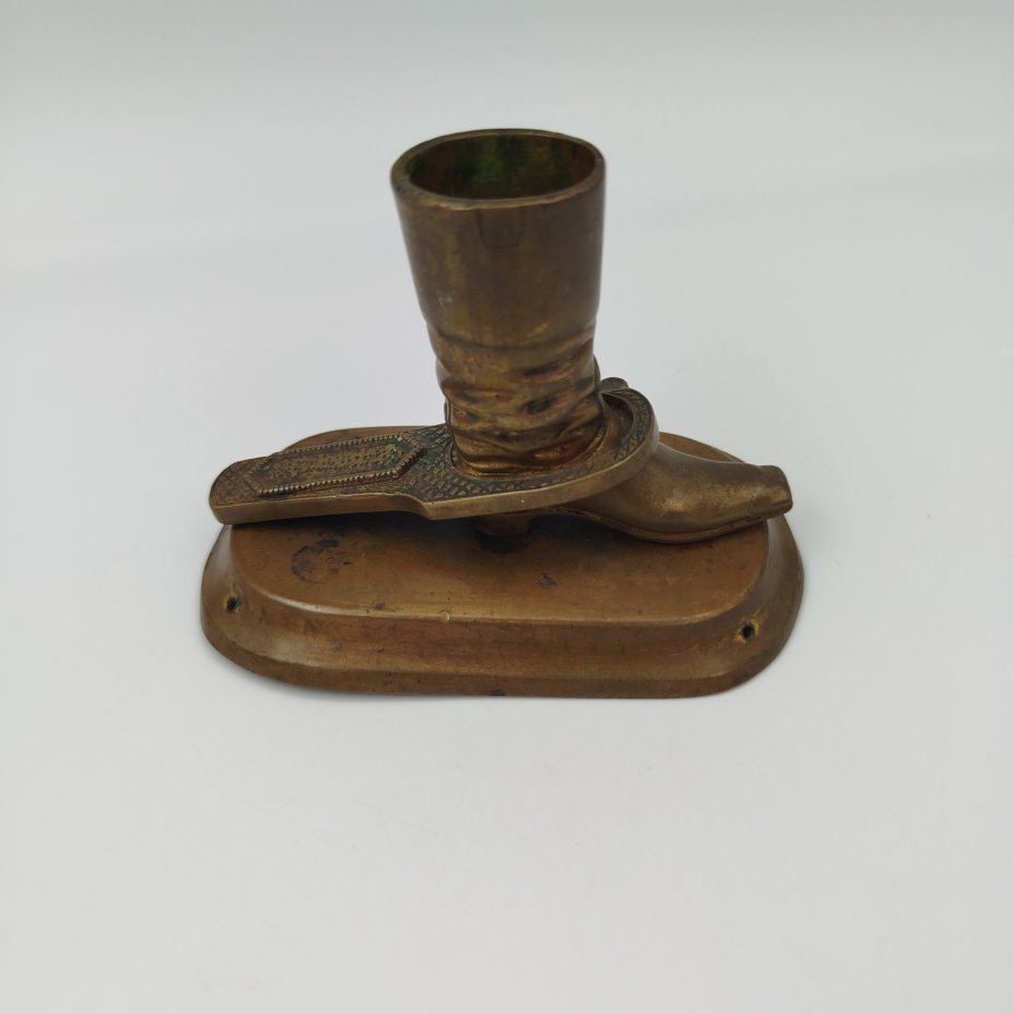 Подсвечник в форме сапога