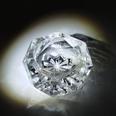 Солонка в форме многогранника