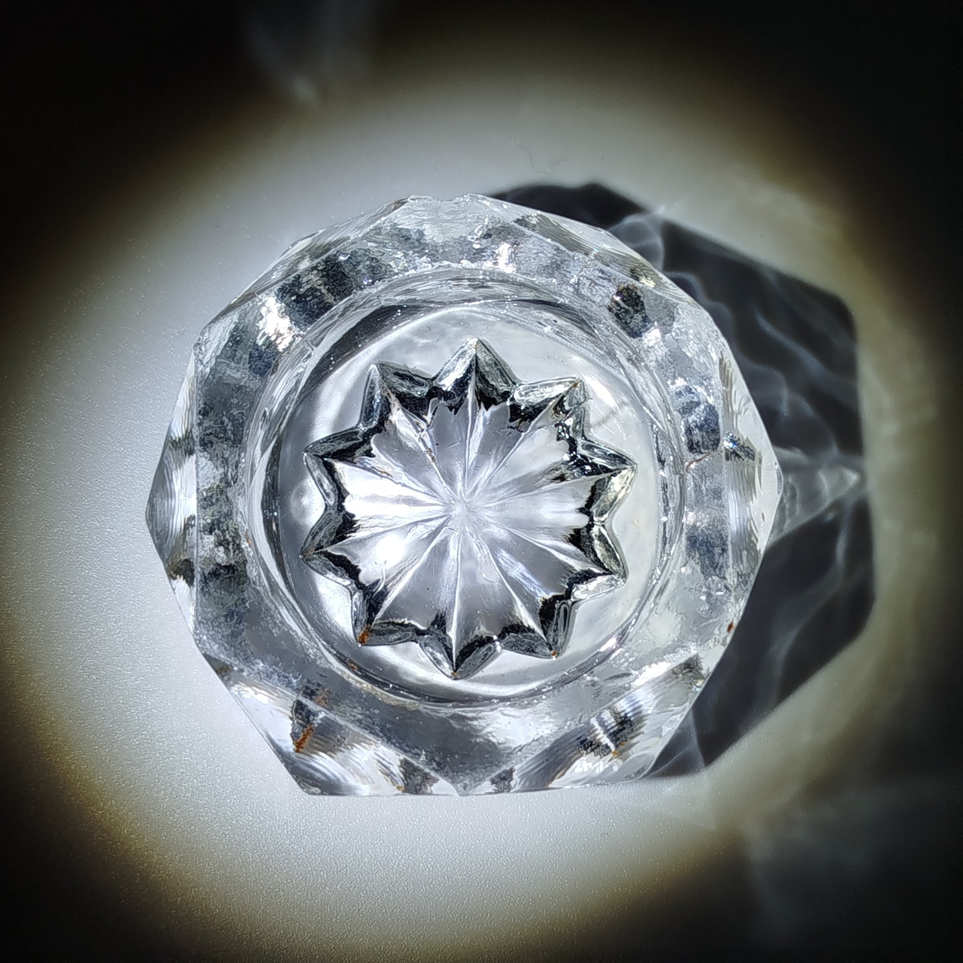 Солонка в форме многогранника