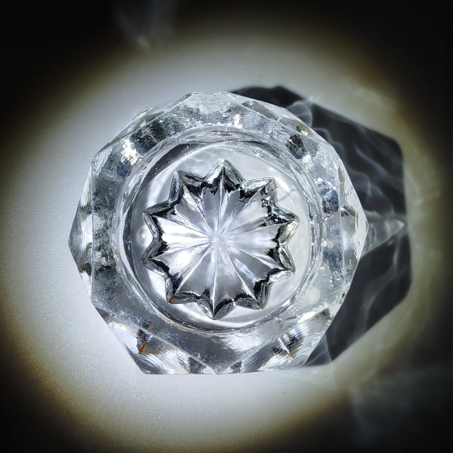 Солонка в форме многогранника