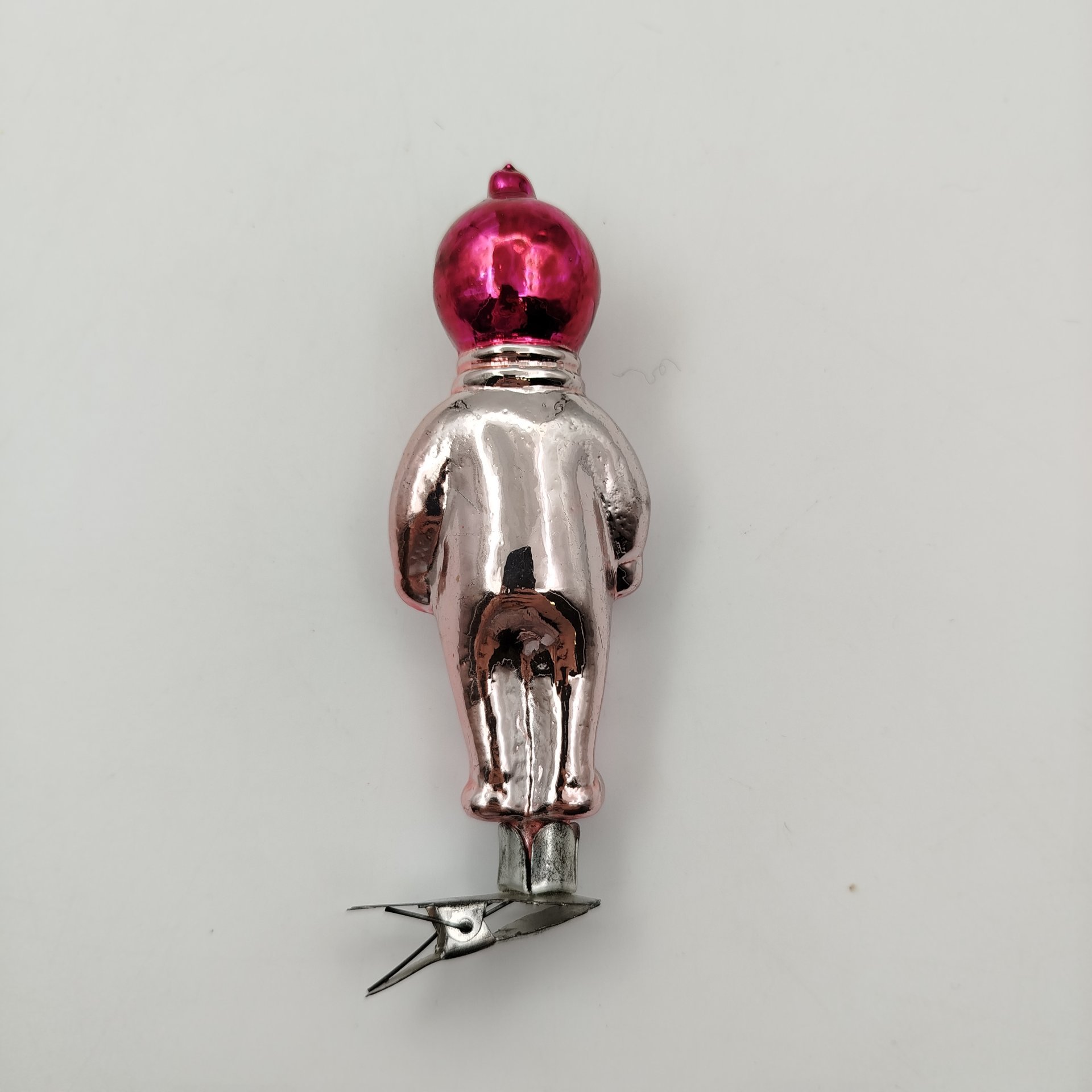 Ёлочная игрушка на прищепке "Космонавт", стекло, краска, металл, СССР, 1960-1970 гг.