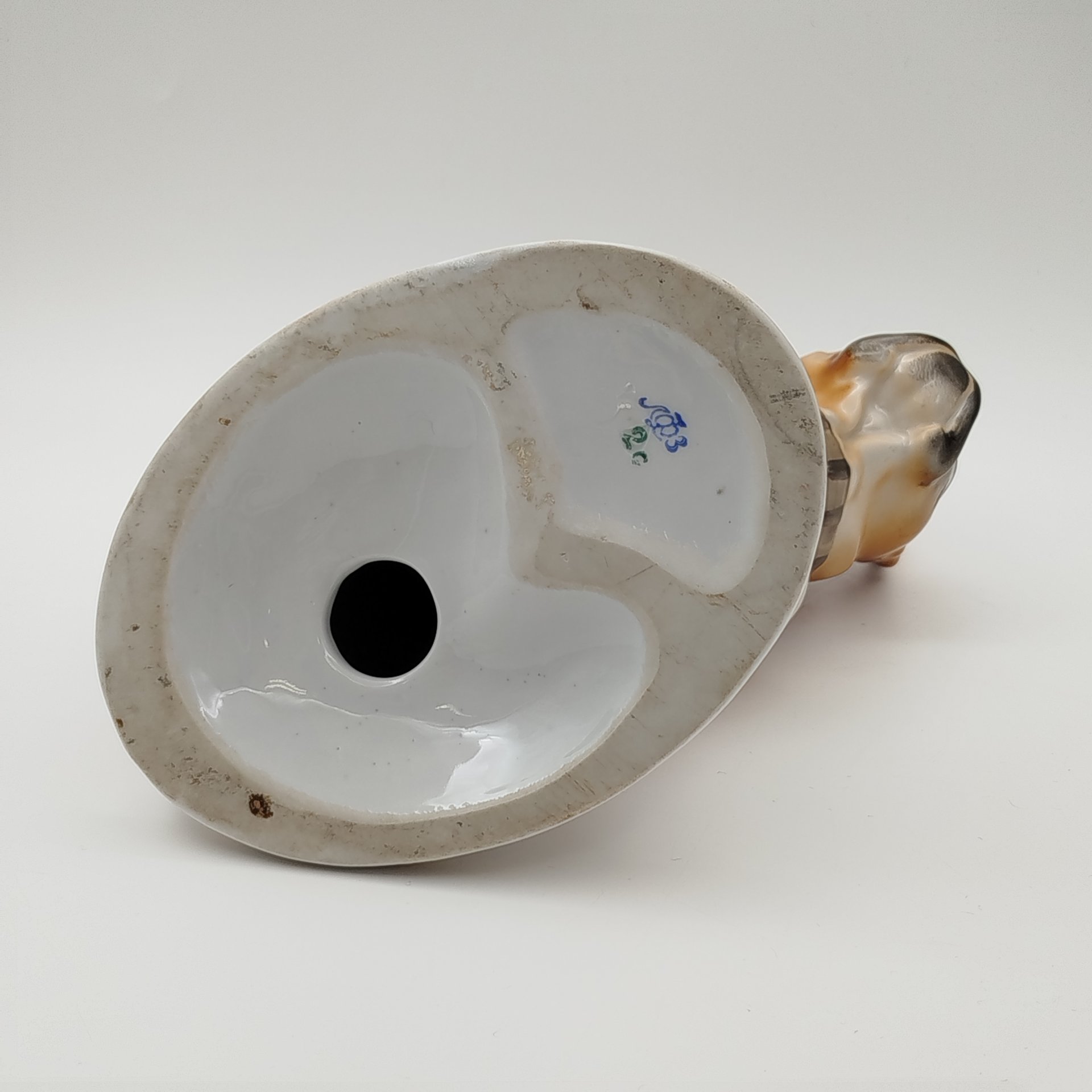 Статуэтка "Боксёр", скульптор В.С. Драчинская, фарфор, роспись, Ленинградский фарфоровый завод (ЛФЗ), СССР, 1960-1970 гг.