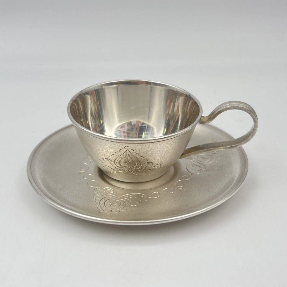 Пара кофейная с декором в русском национальном стиле, мельхиор (медь-никель), золочение, Мстерская художественная фабрика  «Ювелир», СССР, 1979 г.