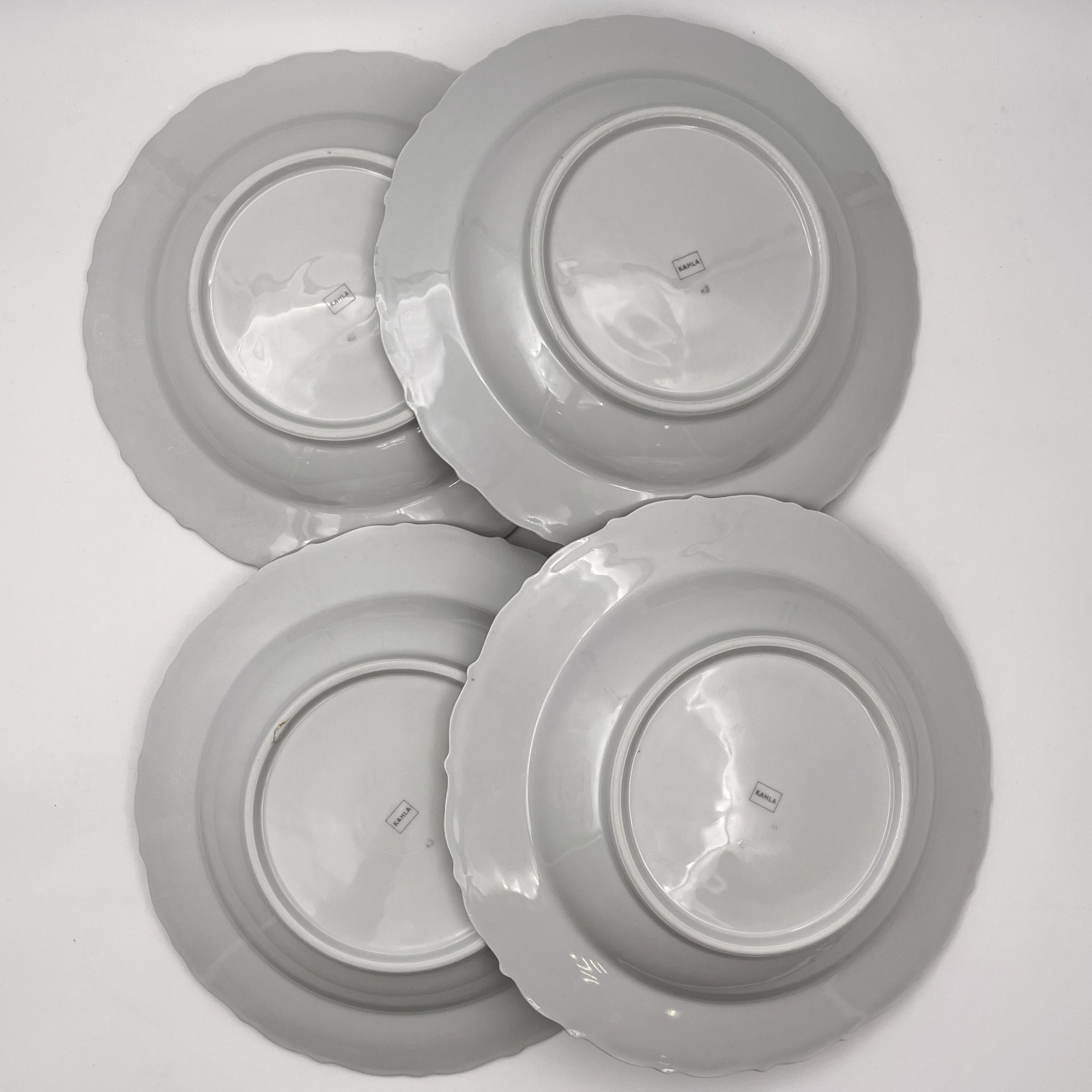 Набор суповых (глубоких) тарелок с цветочным и рельефным декором на 8 персон