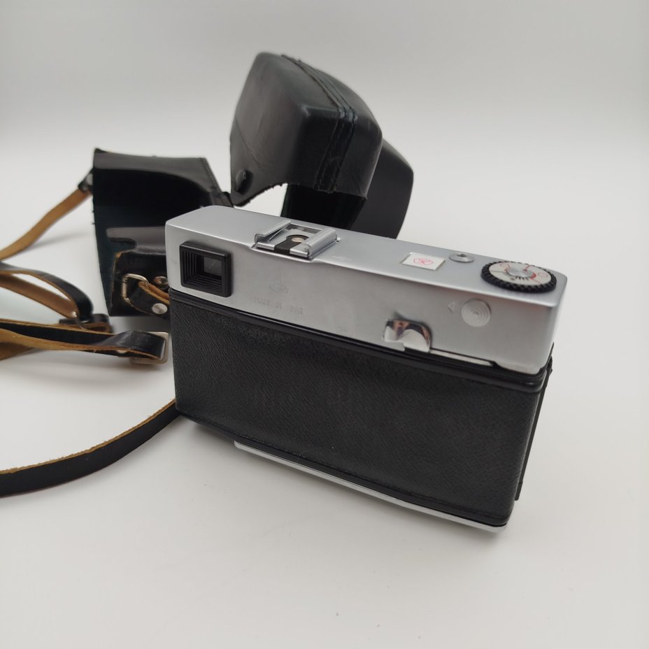 Фотоаппарат "Сокол-2" с объективом "Индустар-70" в оригинальном кофре, металл, стекло, пластик, ЛОМО (Ленинградское оптико-механическое объединение), СССР, 1977-1986 гг.