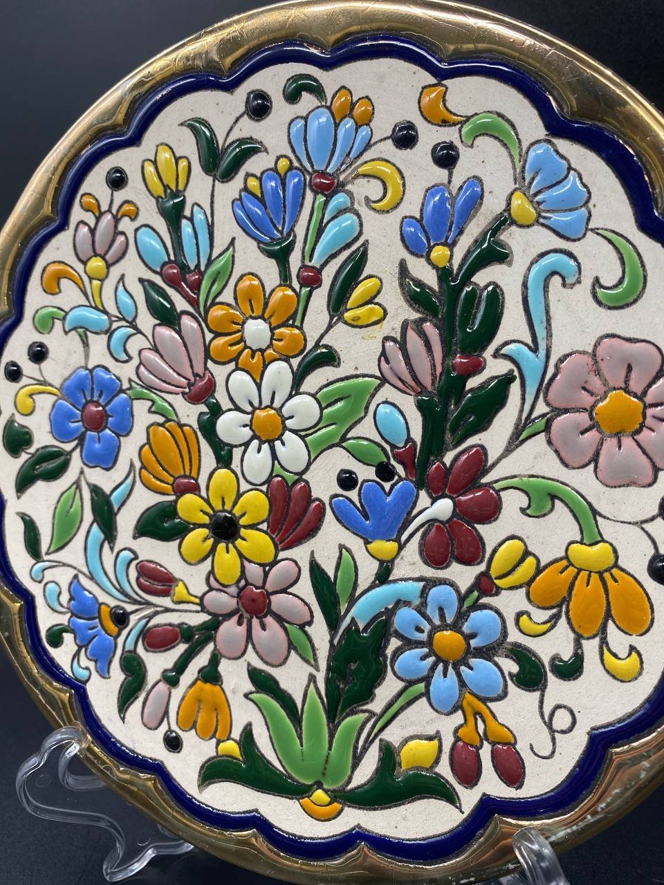 Декоративная настенная тарелка с изображением цветочных мотивов, Ceramicas Sevilla