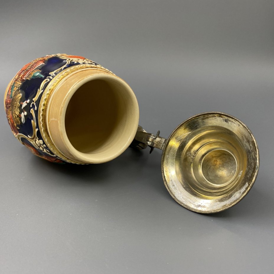 Кружка пивная с рельефным  изображением аистов на крыше и городов Эльзаса, Marzi & Remy