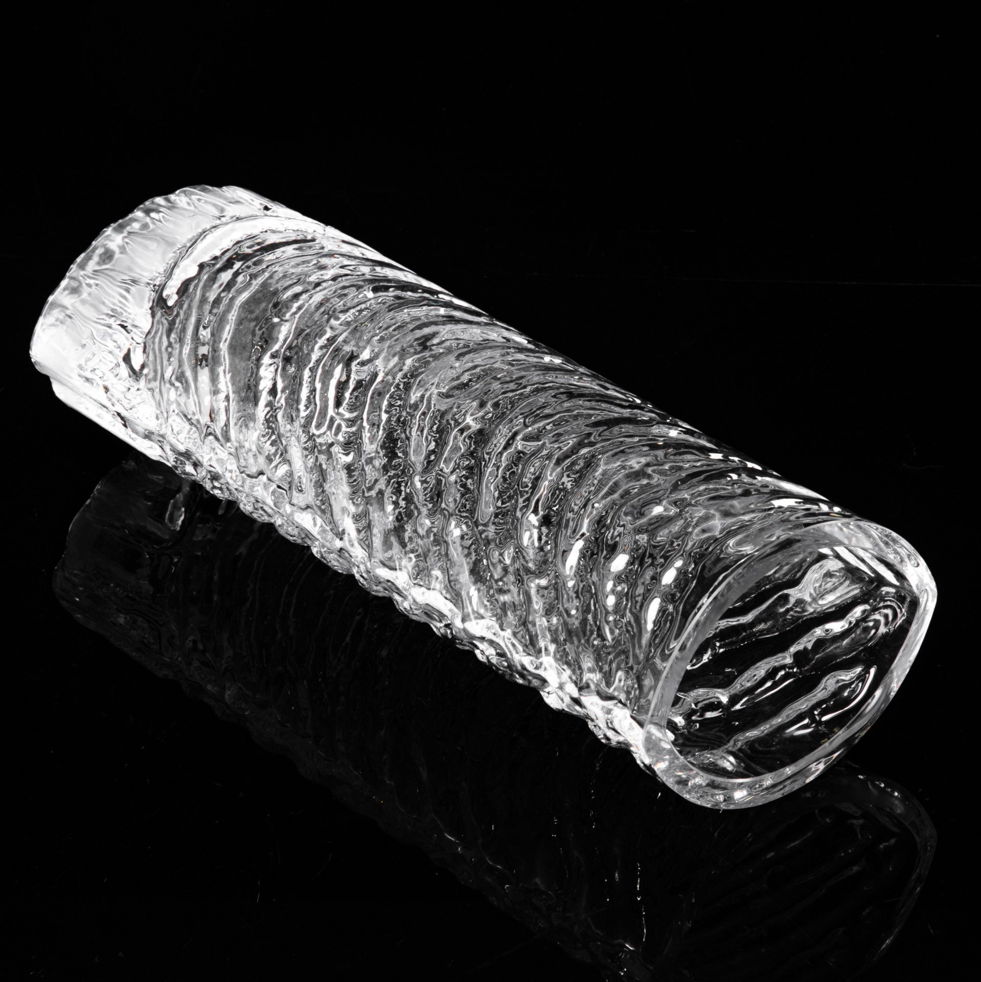 Ваза "Röpöskä" ("Рассыпчатая ваза"), автор Eero Rislakki (Ээро Рислакки), Mäntyharju Glassworks, хрусталь