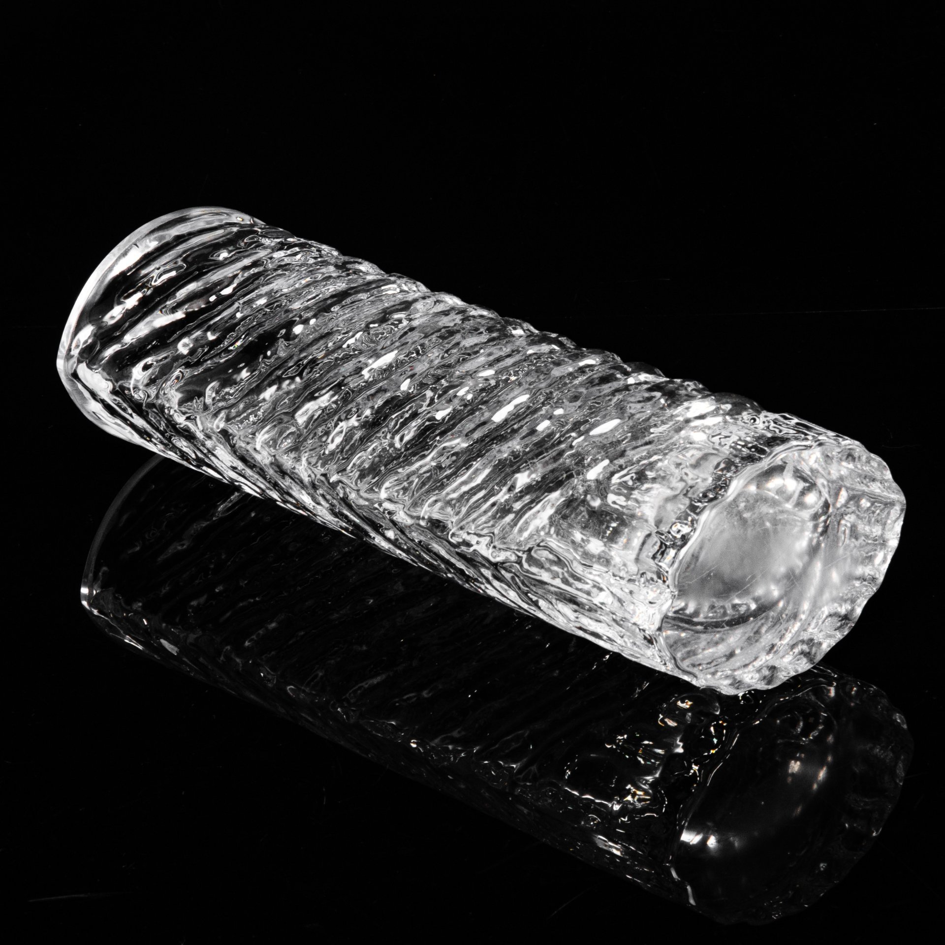 Ваза "Röpöskä" ("Рассыпчатая ваза"), автор Eero Rislakki (Ээро Рислакки), Mäntyharju Glassworks, хрусталь