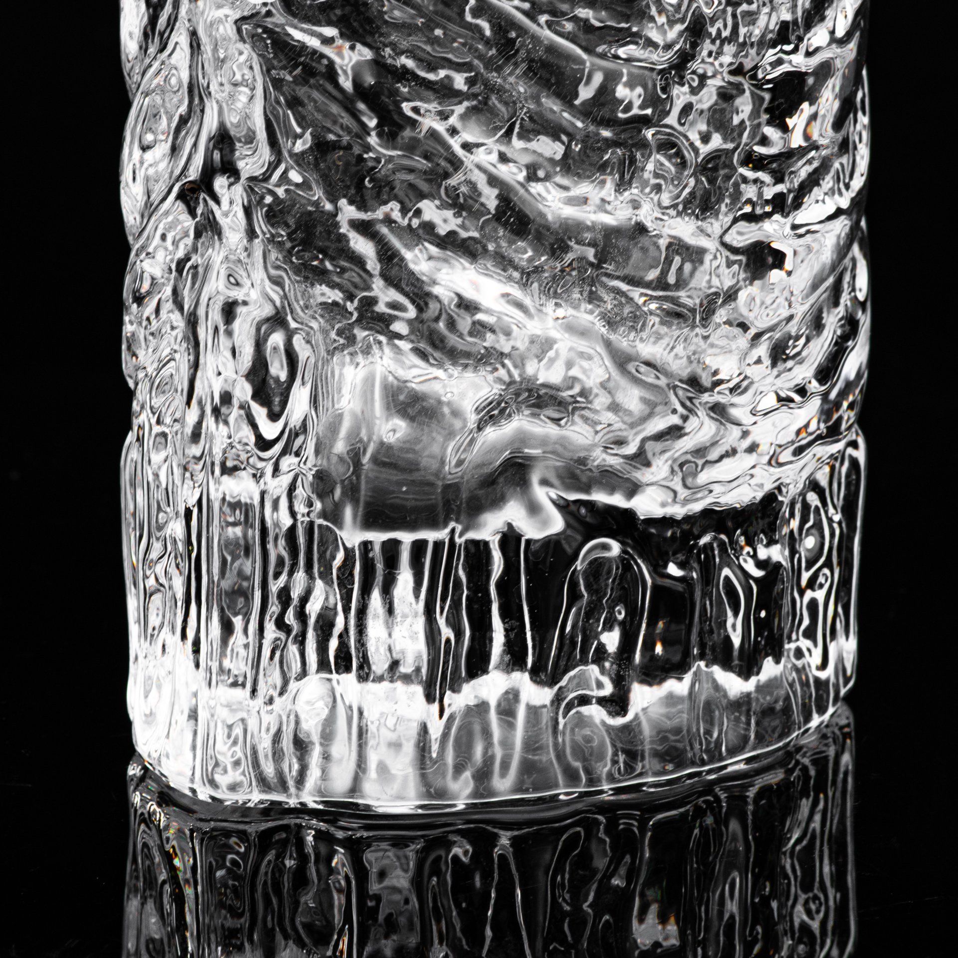 Ваза "Röpöskä" ("Рассыпчатая ваза"), автор Eero Rislakki (Ээро Рислакки), Mäntyharju Glassworks, хрусталь