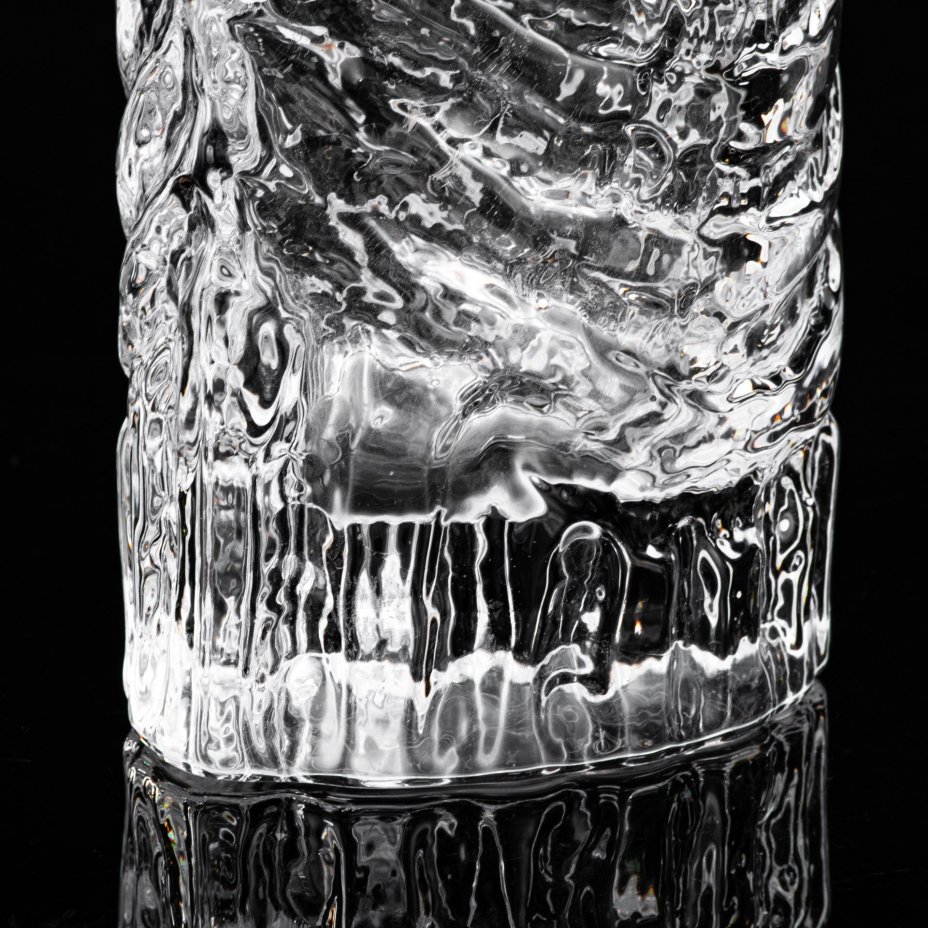 Ваза "Röpöskä" ("Рассыпчатая ваза"), автор Eero Rislakki (Ээро Рислакки), Mäntyharju Glassworks