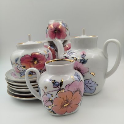 Сервиз чайный "Розовая ветка" на 6 персон (15 предметов), автор формы Семенов В. Л., автор росписи Блак Л. К., фарфор, роспись, золочение, Ленинградский фарфоровый завод (ЛФЗ), СССР, 1970-1991 гг.