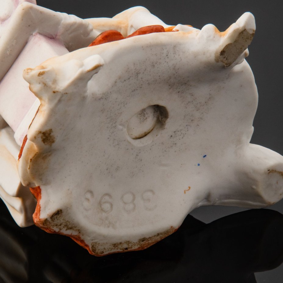 Статуэтка "Уснувший влюбленный"