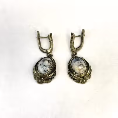 Серьги с вставками из натуральных камней