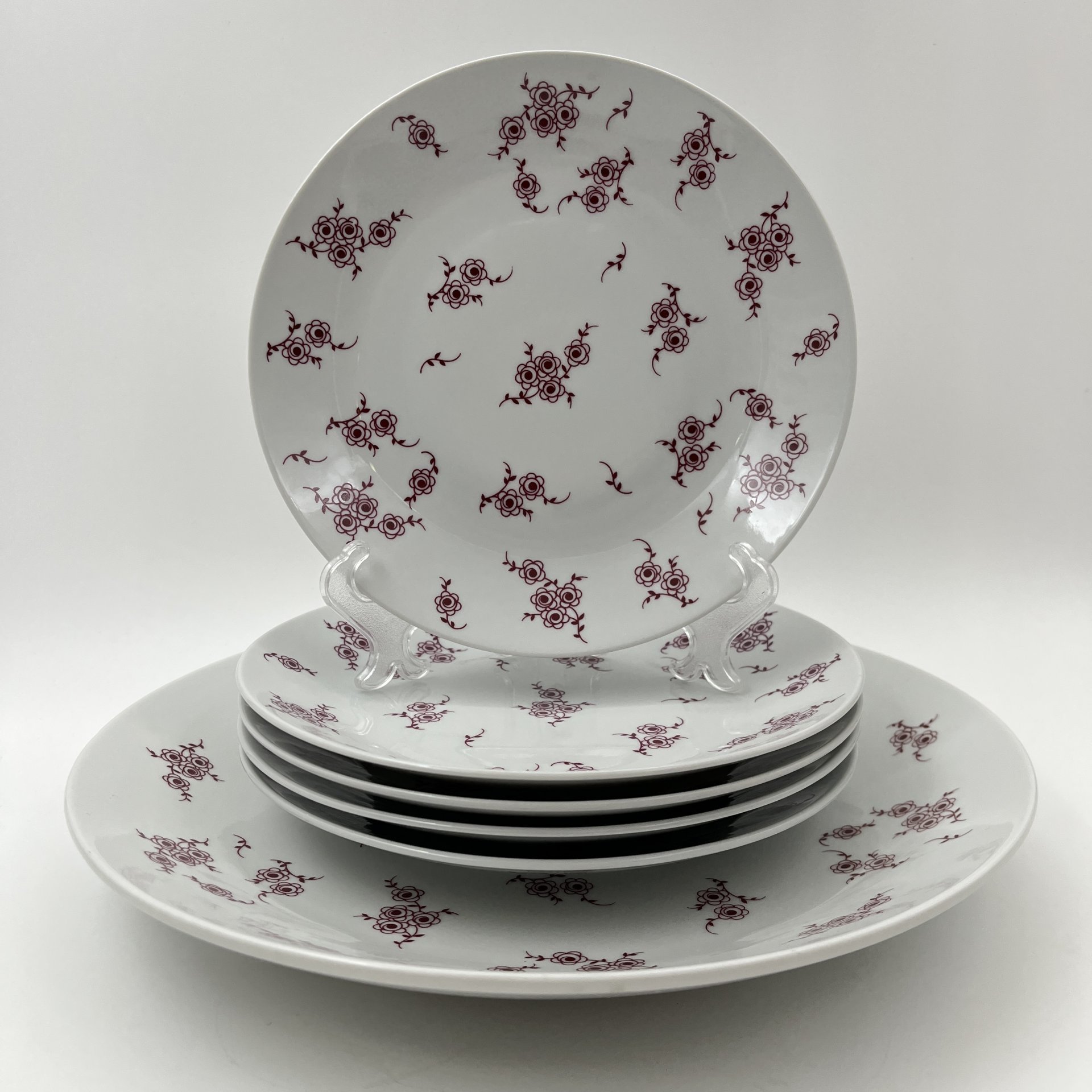 Набор десертных тарелок с блюдом на 5 персон, украшенный цветочным декором, фарфор, деколь, Lichte Porzellan (Лихте), ГДР, 1966-1985 гг.