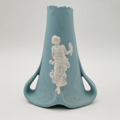 Ваза в стиле  модерн с изображением полуобнаженной девушки, бисквит, крытье, Россия, 1910-1930 гг.