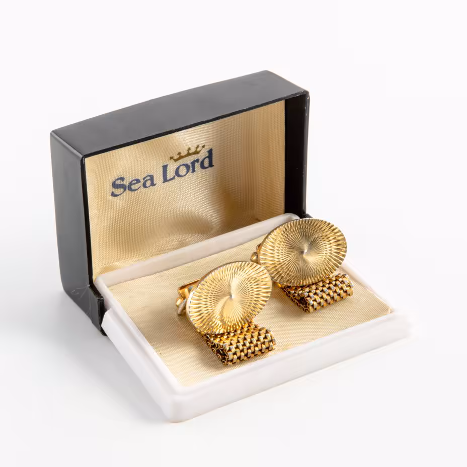 Запонки винтажные овальной формы  с рельефным декором в родном футляре, Sea Lord