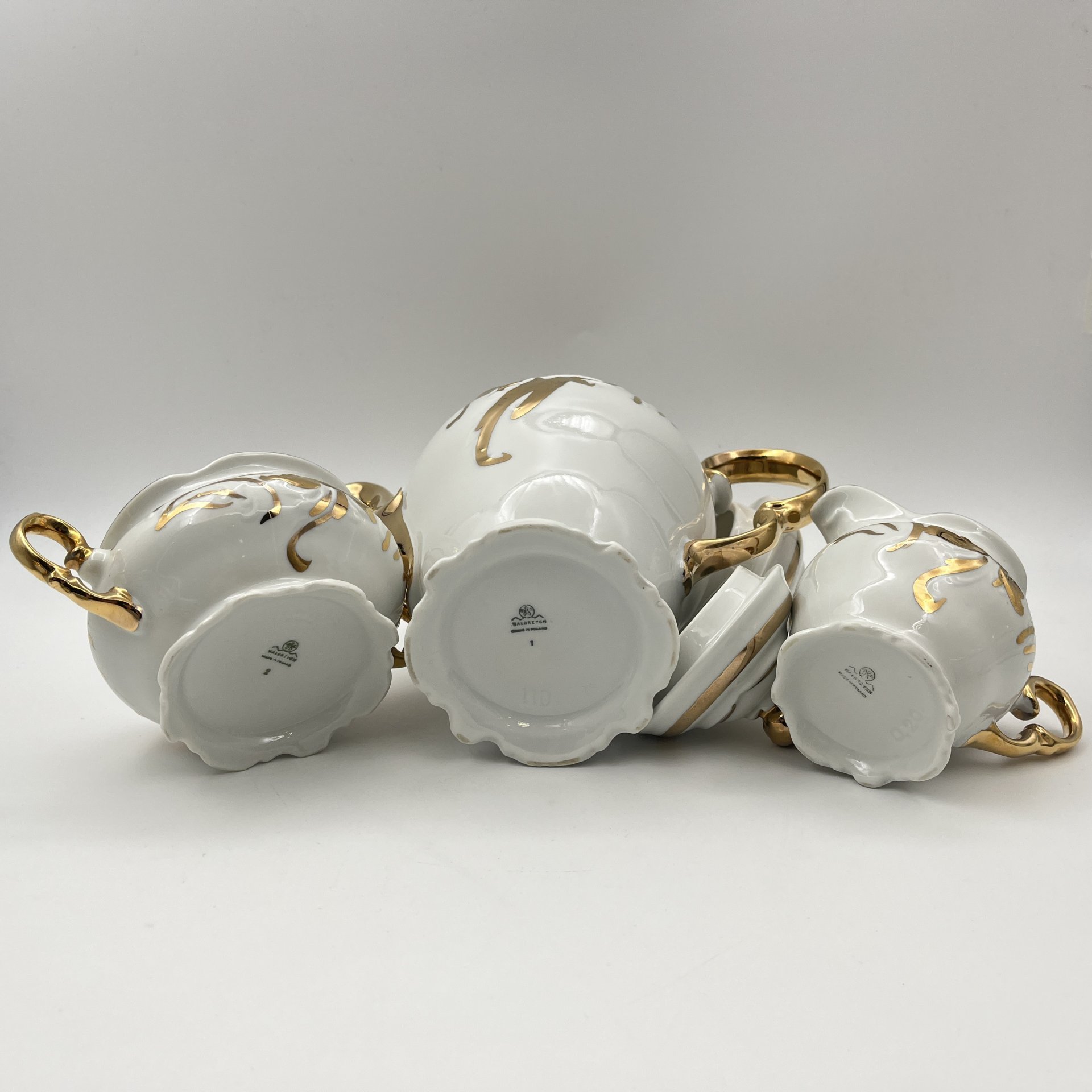 Сервиз кофейный на 6 персон (15 предметов), украшенный растительным декором